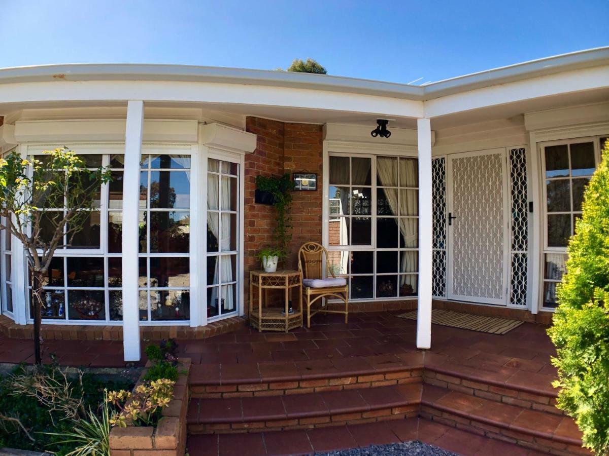 Melbourne Garden Bed And Breakfast Melton South ภายนอก รูปภาพ