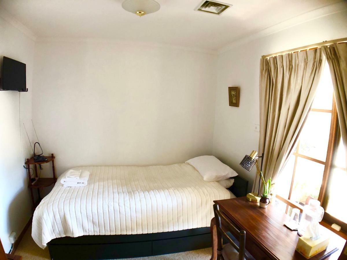 Melbourne Garden Bed And Breakfast Melton South ภายนอก รูปภาพ